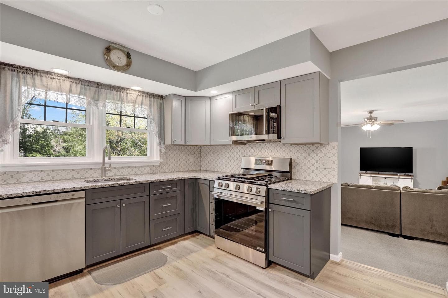 1950 Gibson Drive photo 10