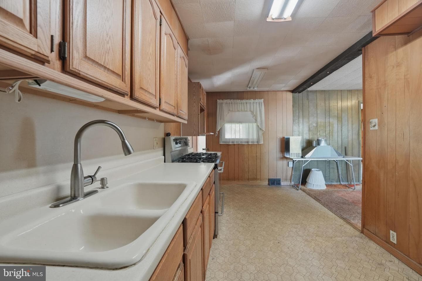 2110 Chestnut photo 25