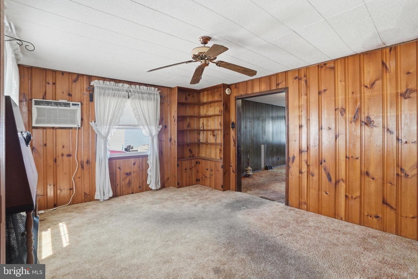 2110 Chestnut photo 29