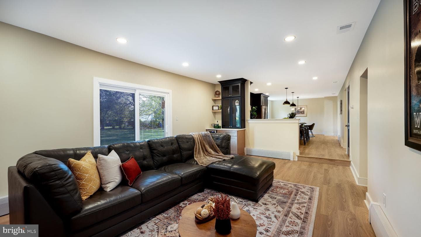 258 Hawthorne Circle photo 14