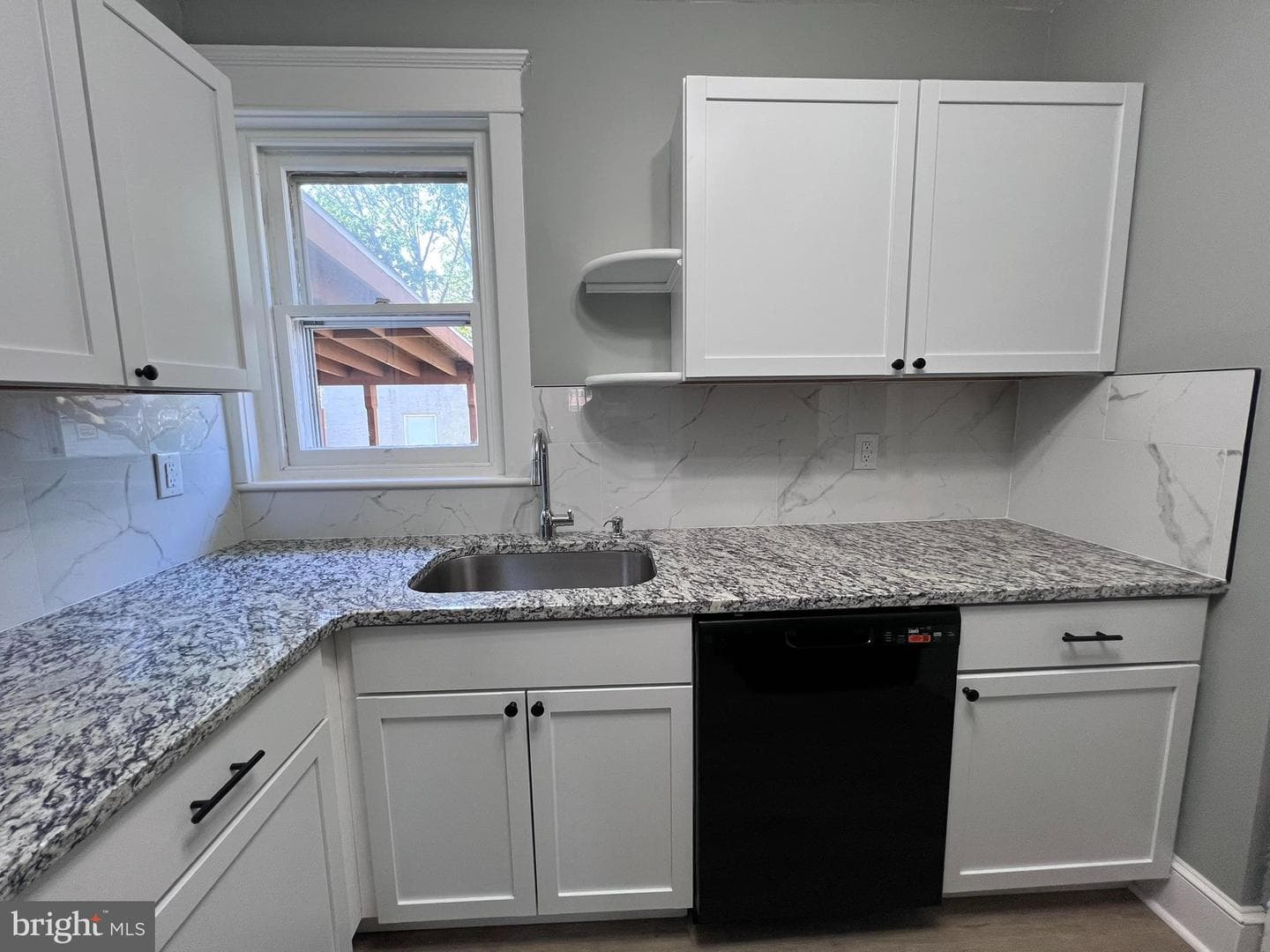 212 East Street photo 10
