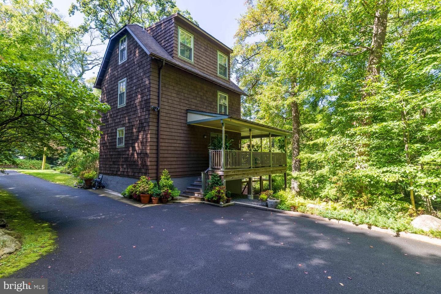 7 Walt Lane photo 34