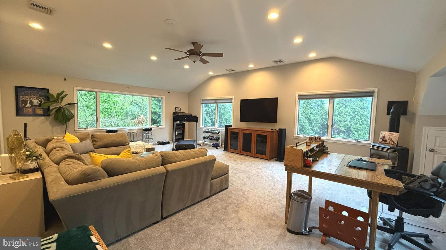 1 Pear Tree Lane photo 12