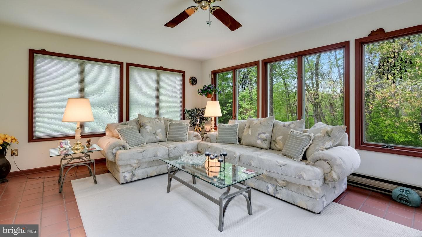405 Toland Drive photo 14