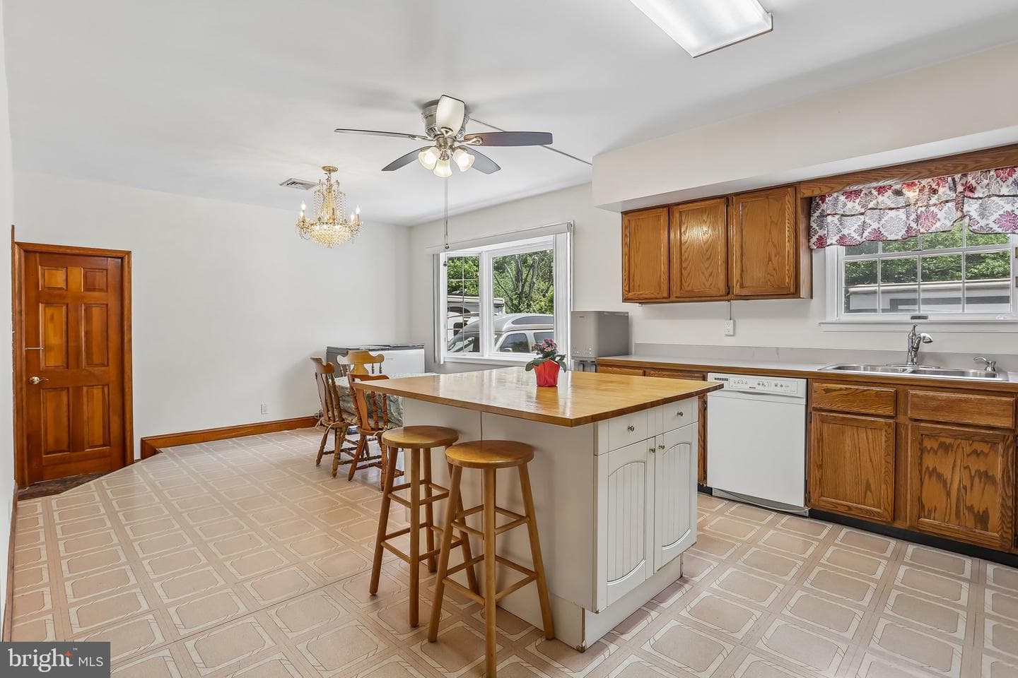 1431 Dreshertown Road photo 20