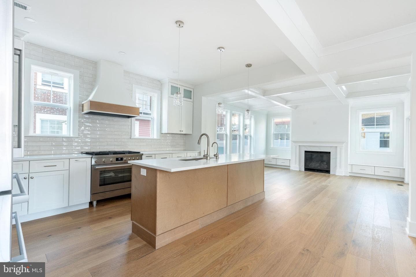 21 E Church Road photo 6
