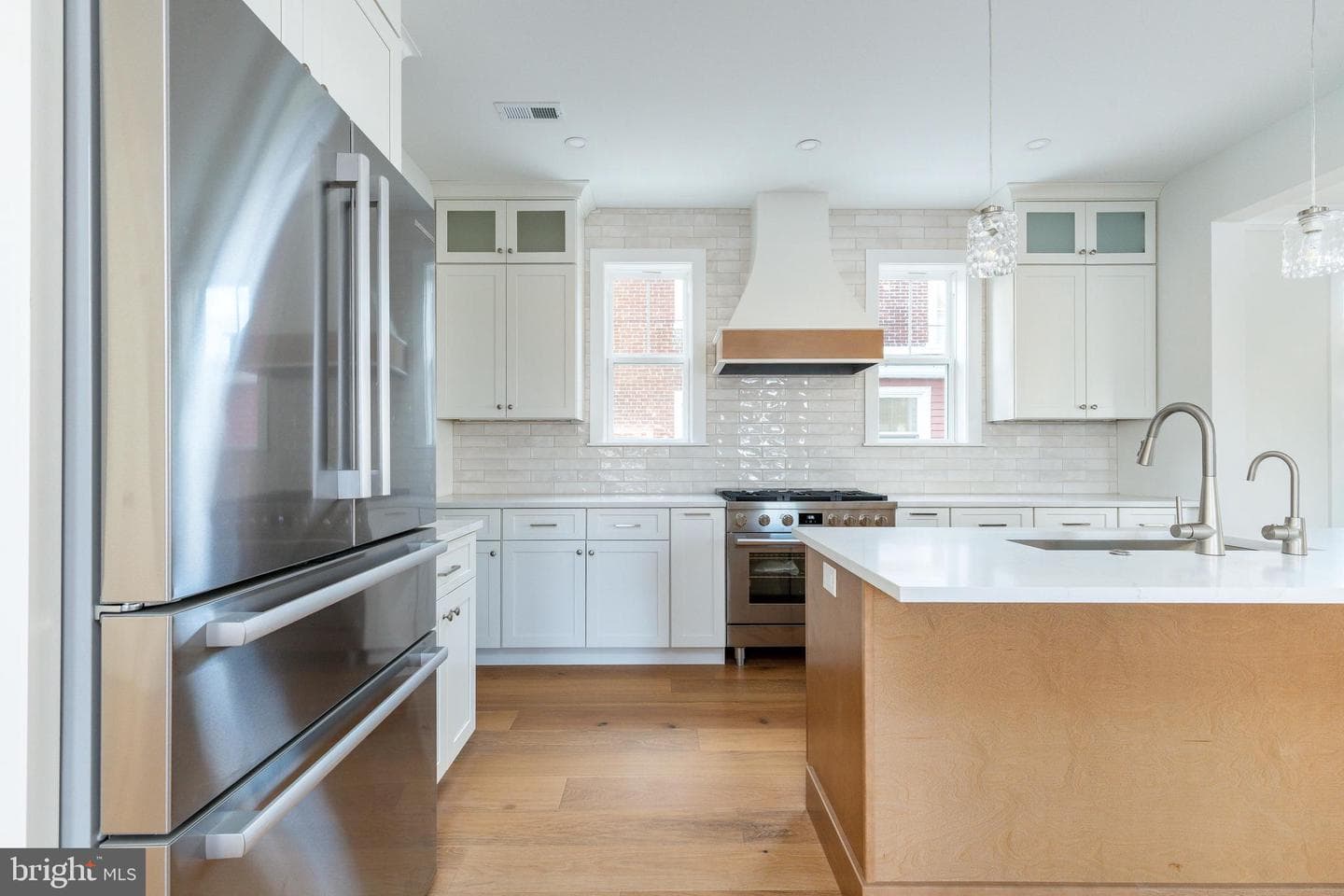 21 E Church Road photo 9