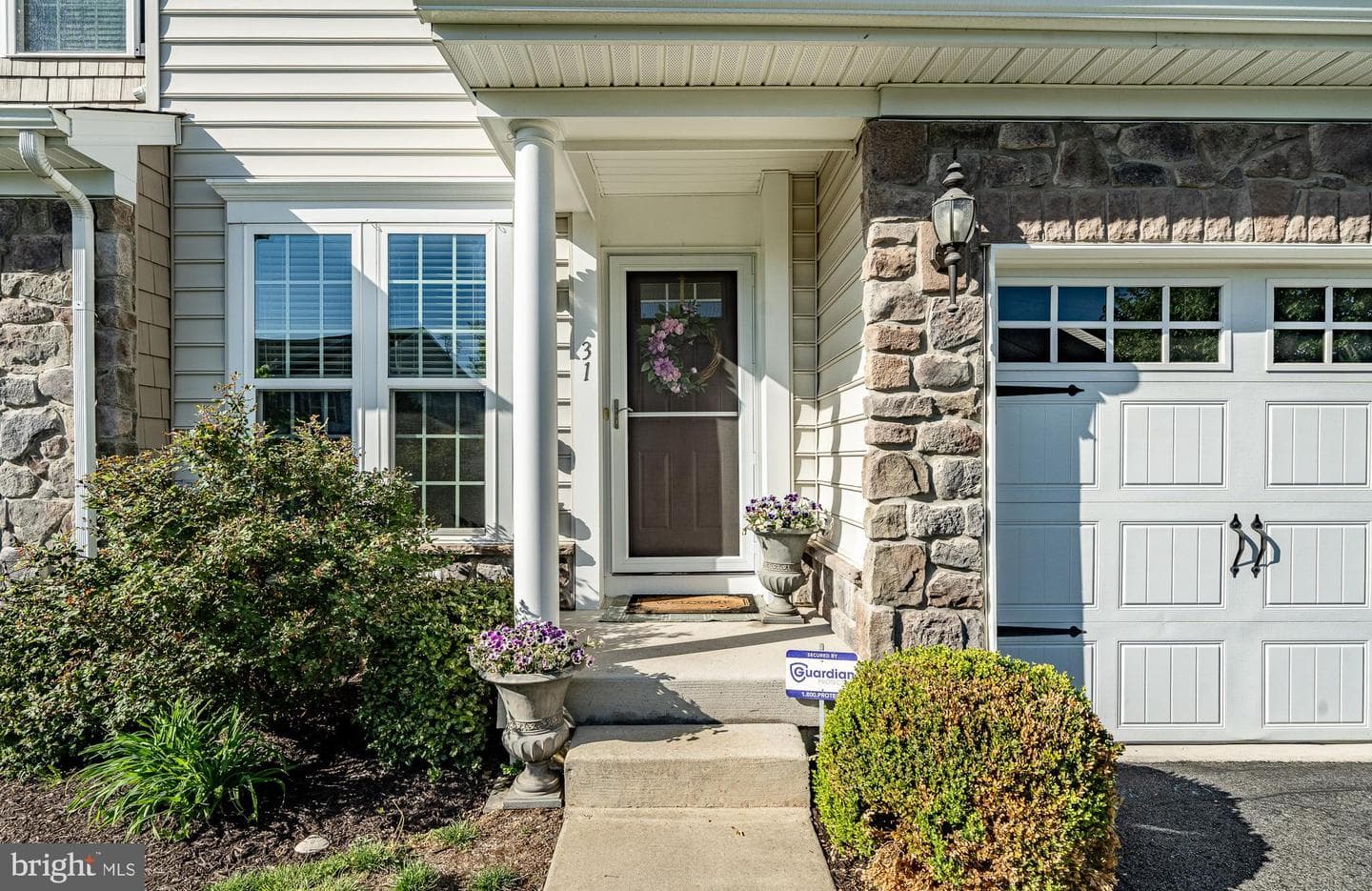 31 Hawkswell Circle photo 2
