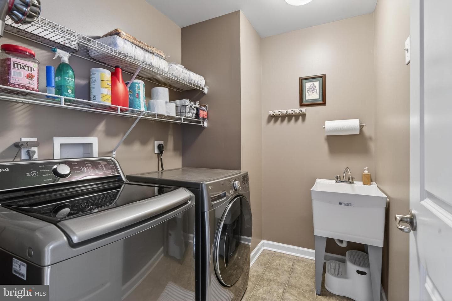 31 Hawkswell Circle photo 34