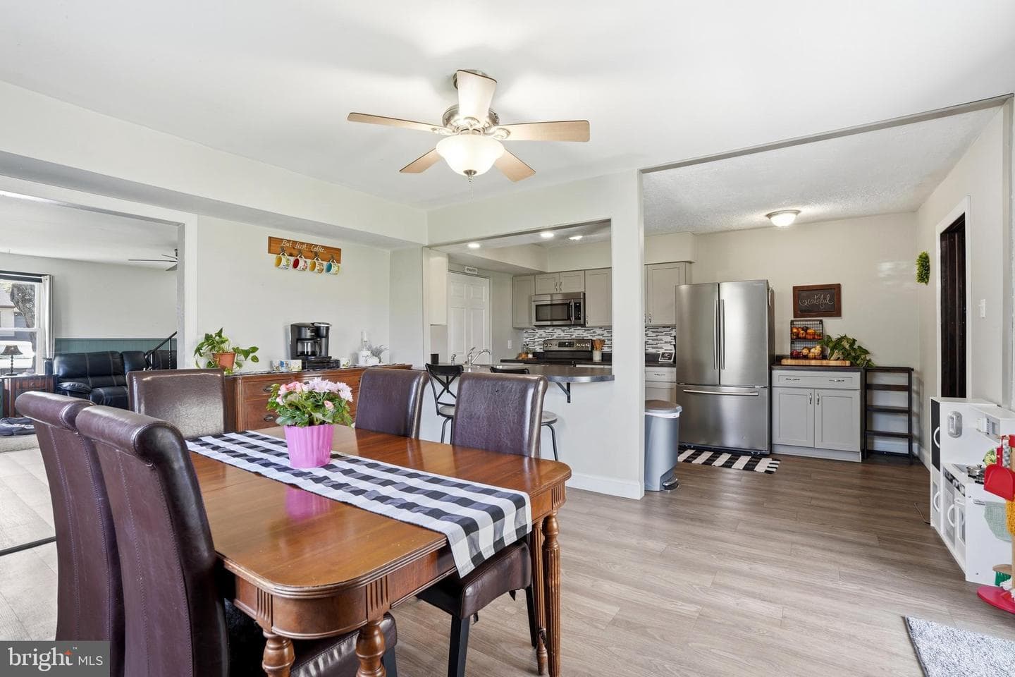 711 Hamilton Road photo 13