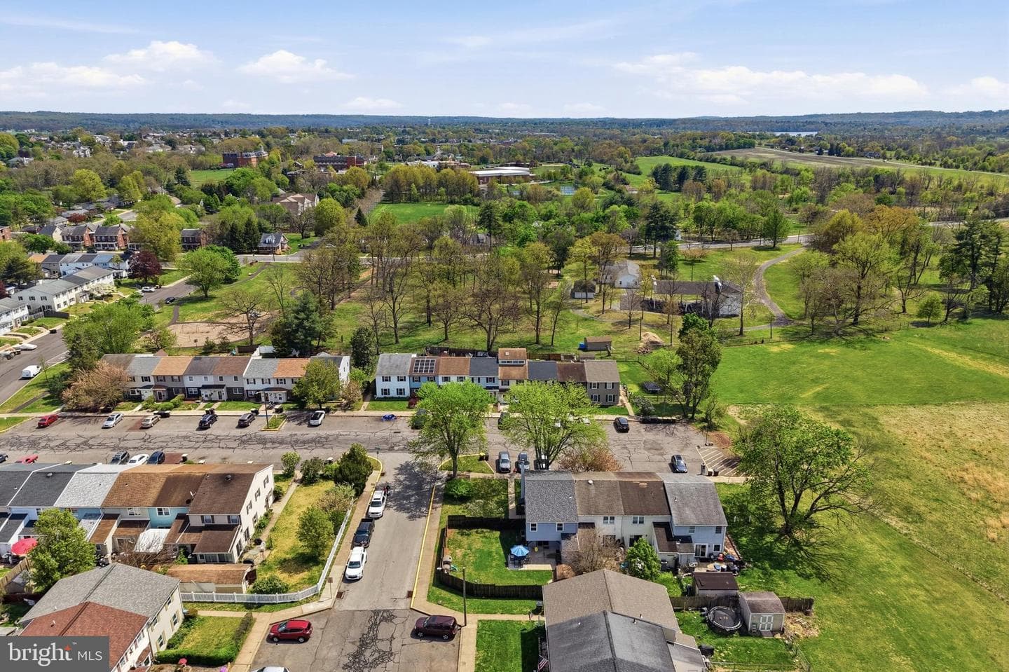 711 Hamilton Road photo 38