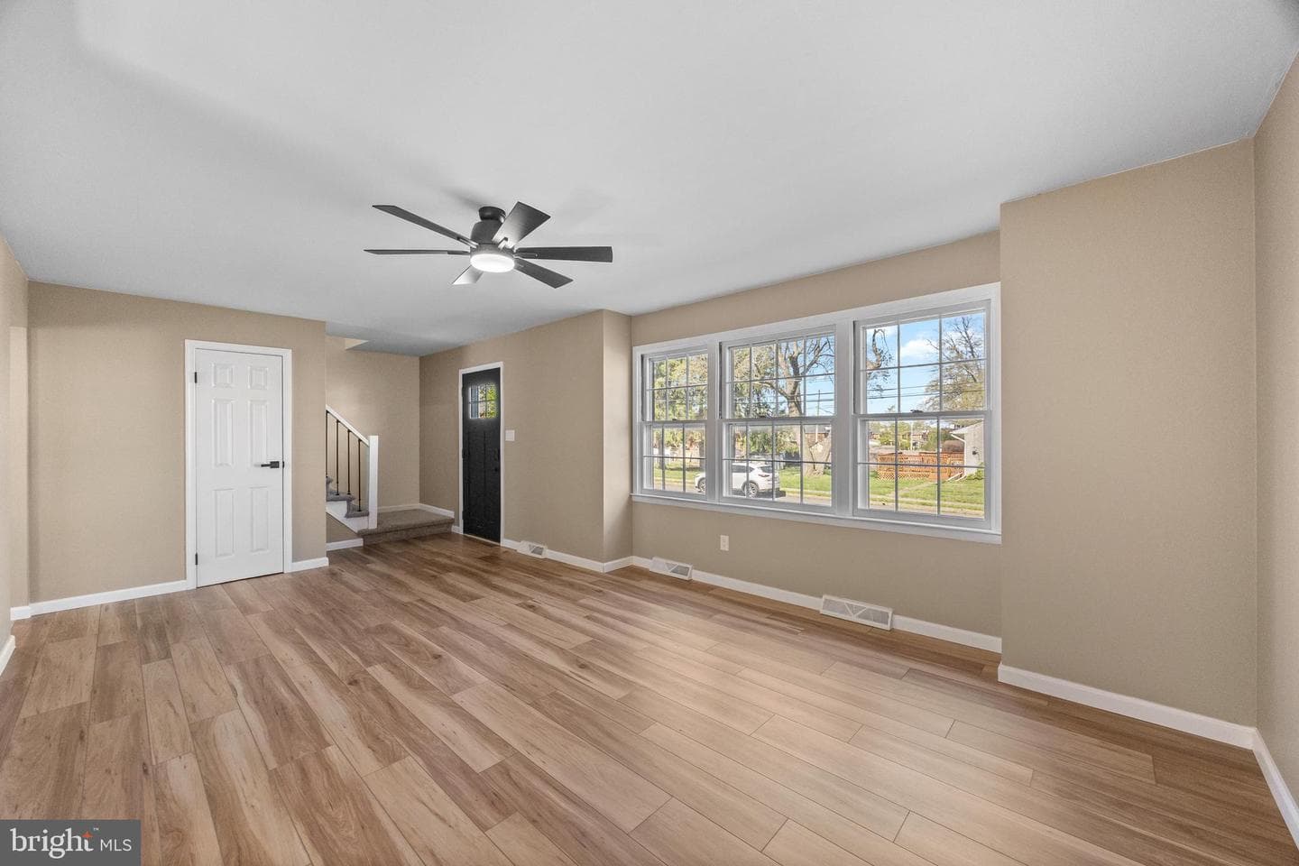 323 Edgewood Avenue photo 10