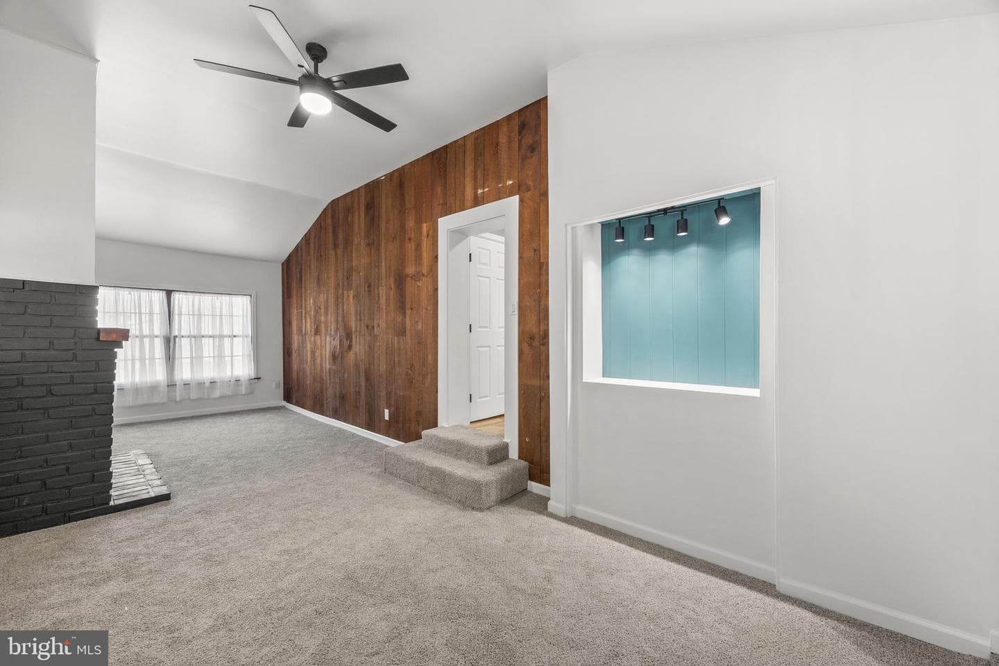 323 Edgewood Avenue photo 17