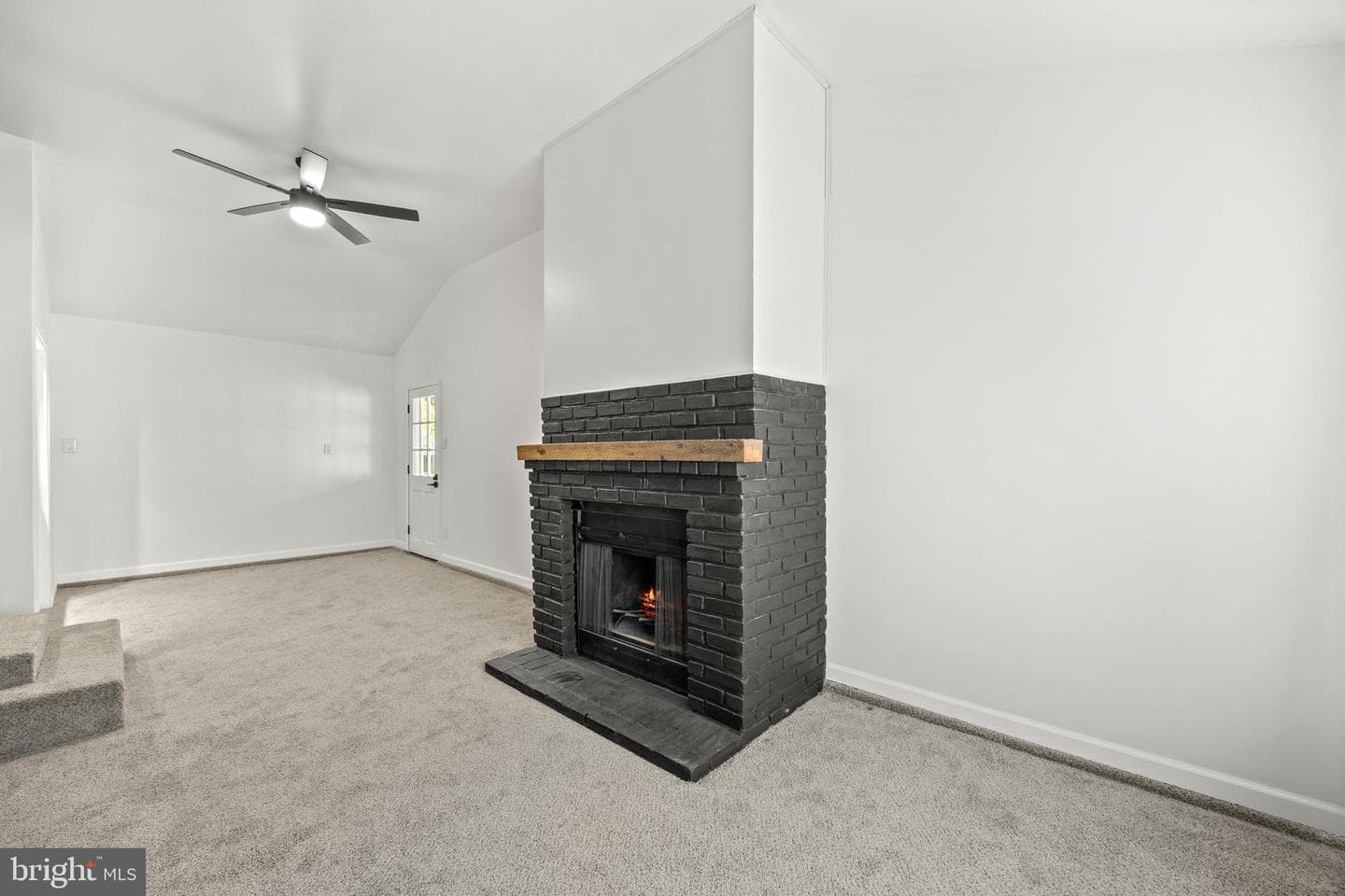 323 Edgewood Avenue photo 18