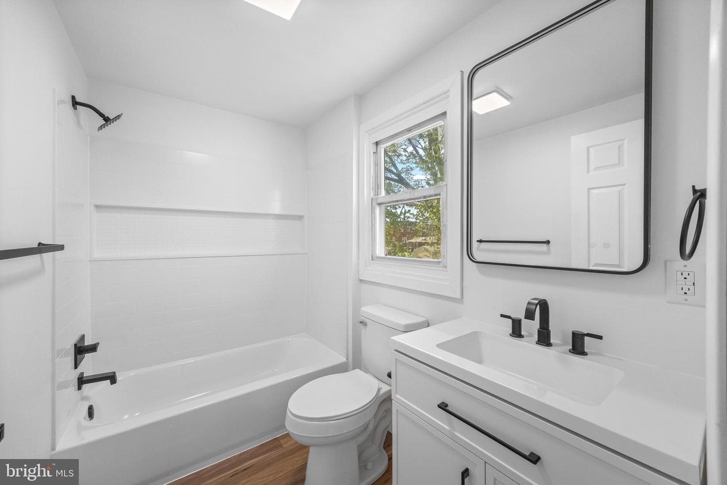 323 Edgewood Avenue photo 21