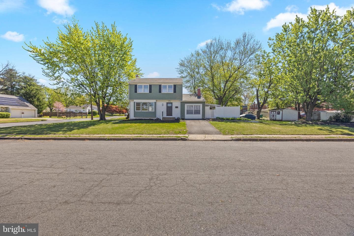 323 Edgewood Avenue photo 4