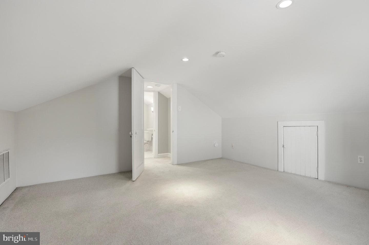 908 Summit Avenue photo 25
