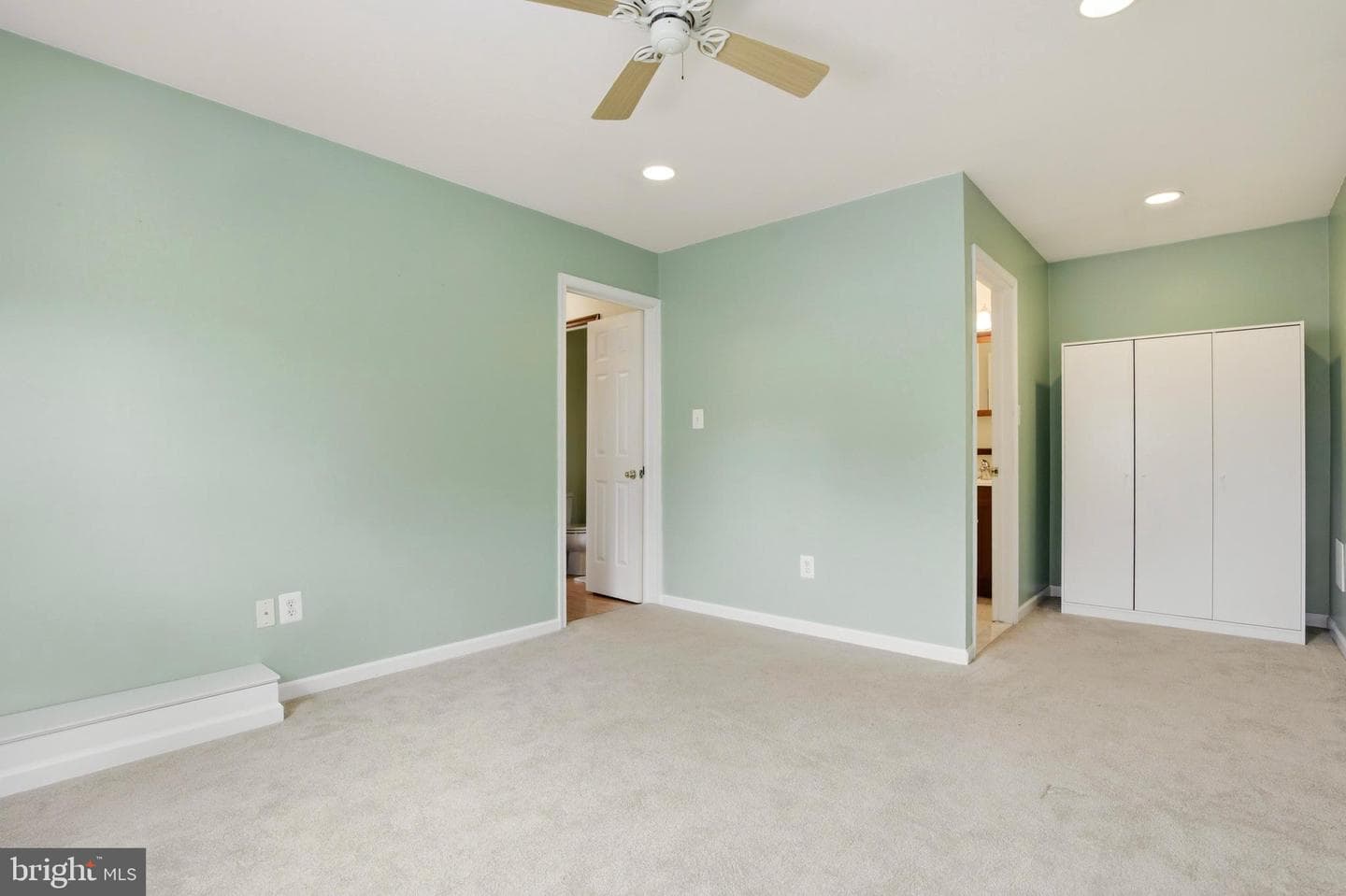 328 Courtland Avenue photo 11