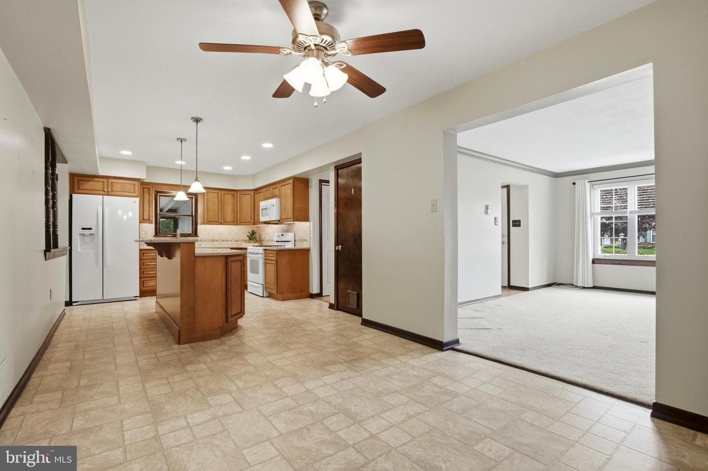 328 Courtland Avenue photo 6