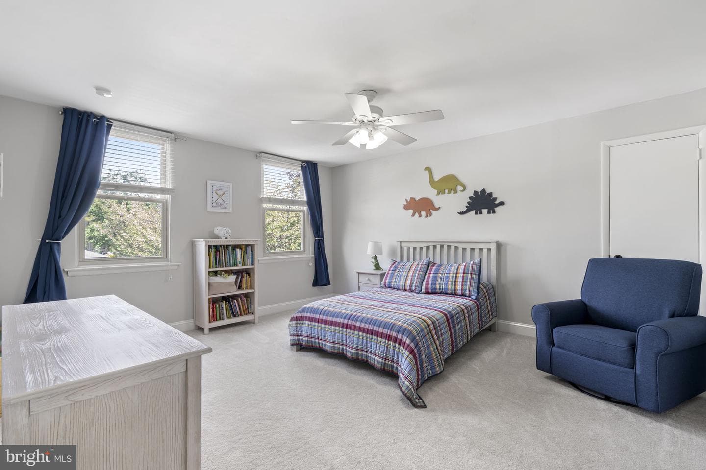 862 Village Circle photo 32