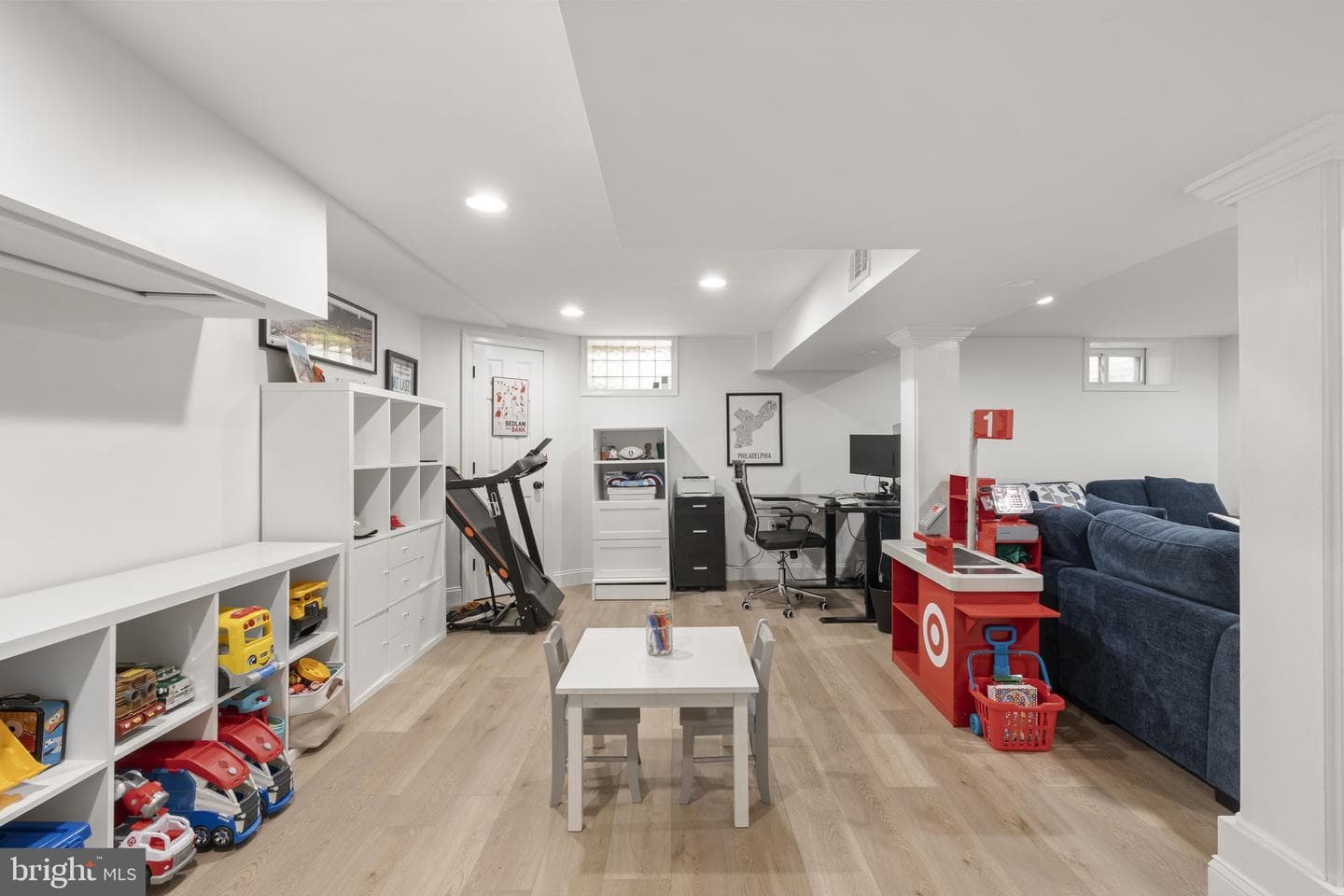 862 Village Circle photo 44