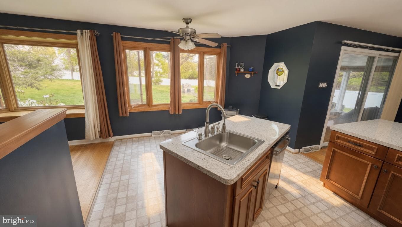 810 N Limekiln Pike photo 25