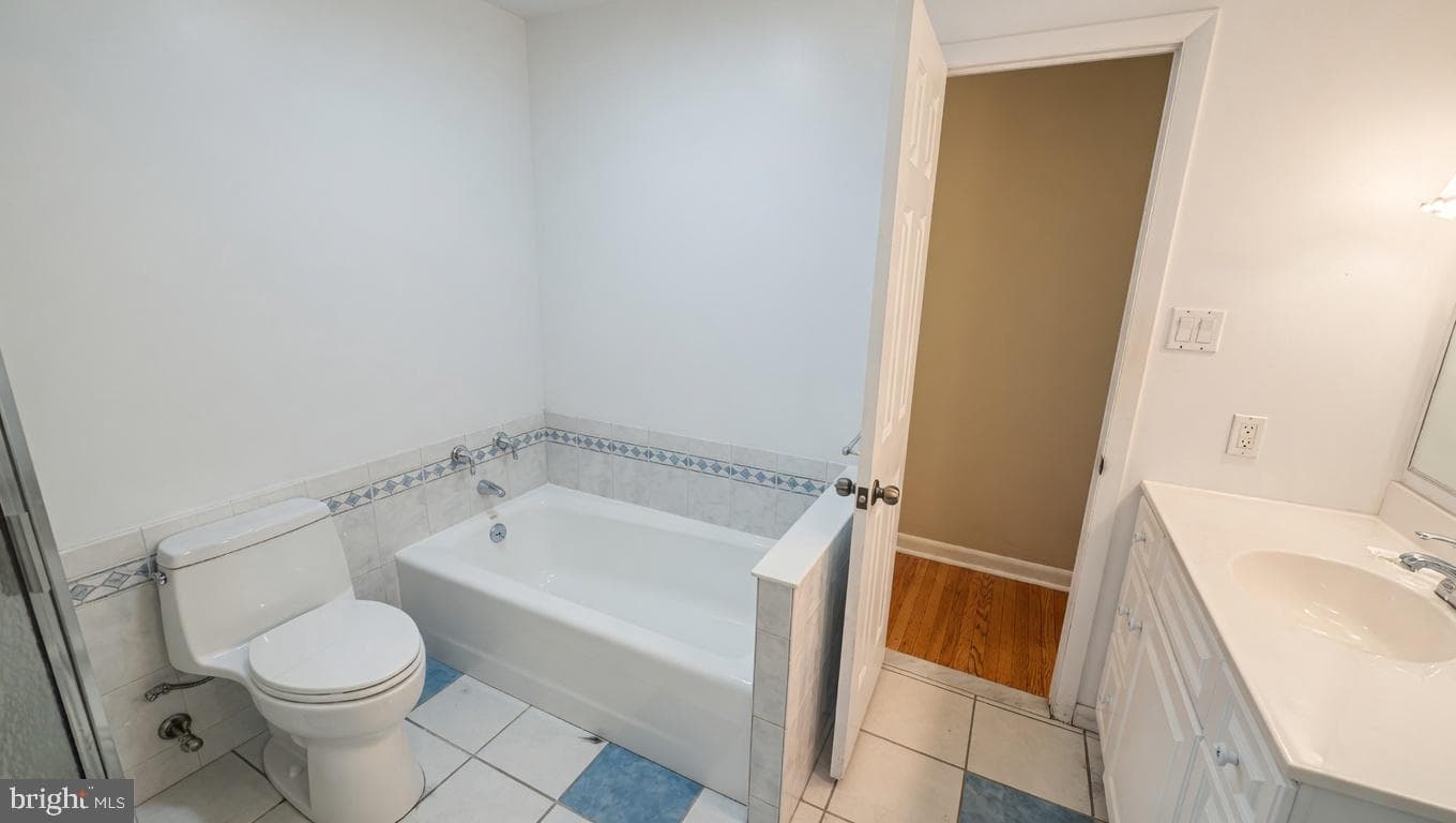 810 N Limekiln Pike photo 41