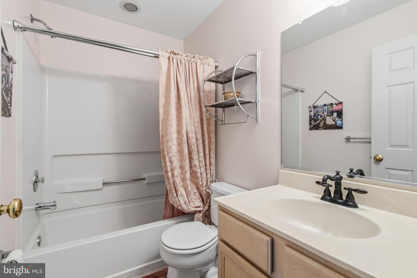 1437 Hillcrest Court photo 16