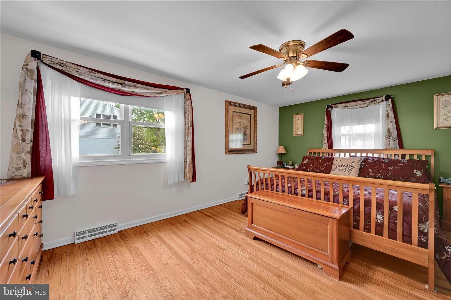 1541 Chalk Avenue photo 17