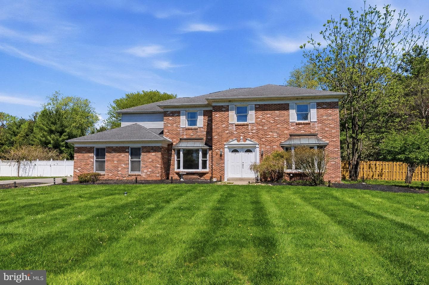 605 Wyndrise Drive photo 2