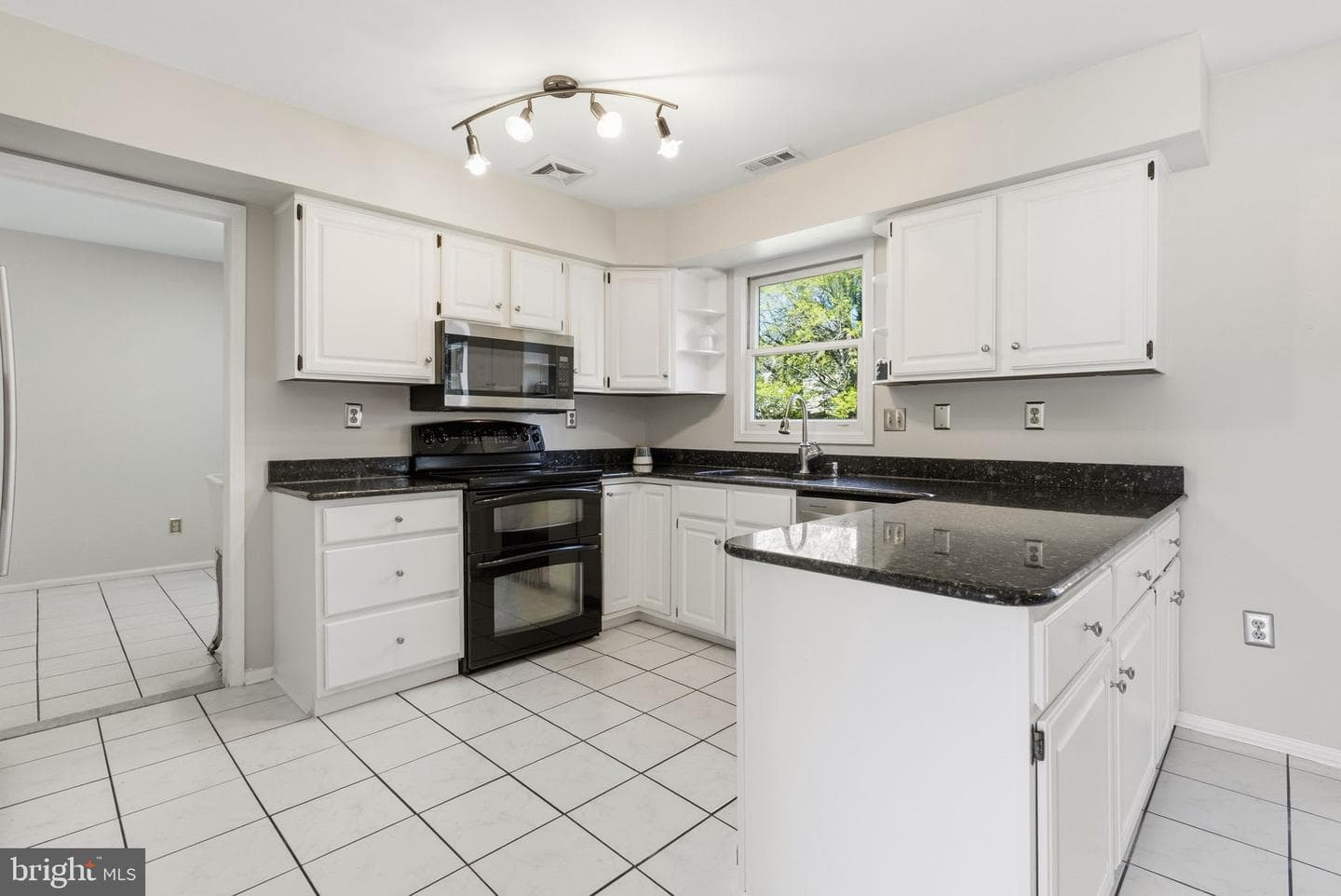 605 Wyndrise Drive photo 25