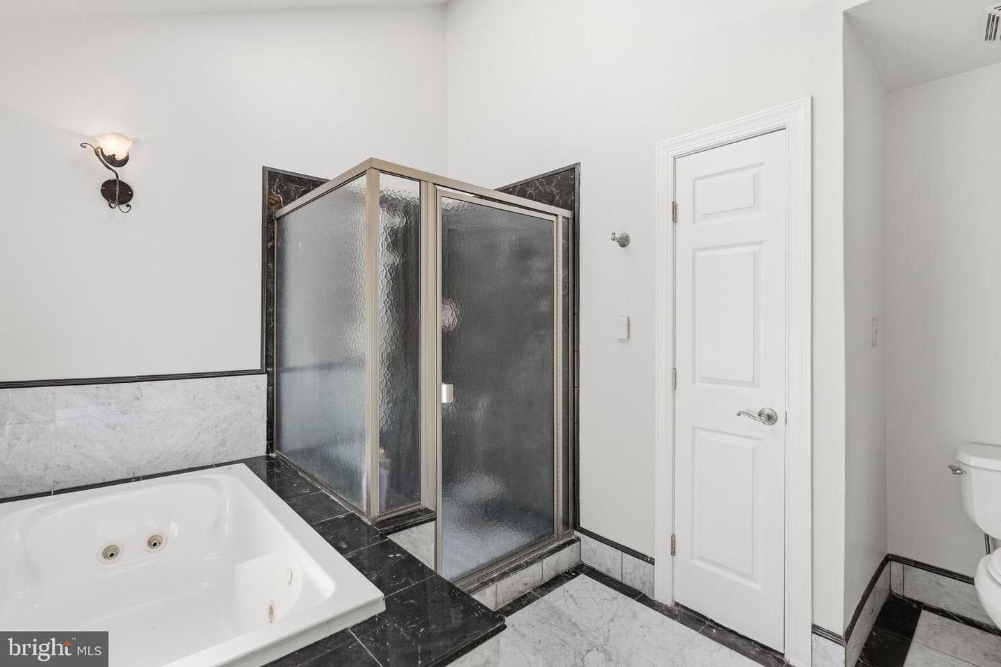 605 Wyndrise Drive photo 37