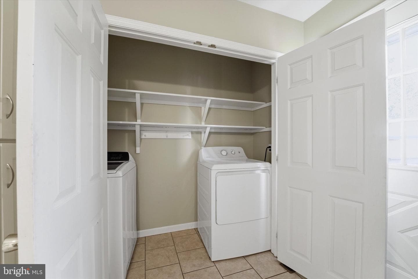 305 Roesch Avenue photo 15