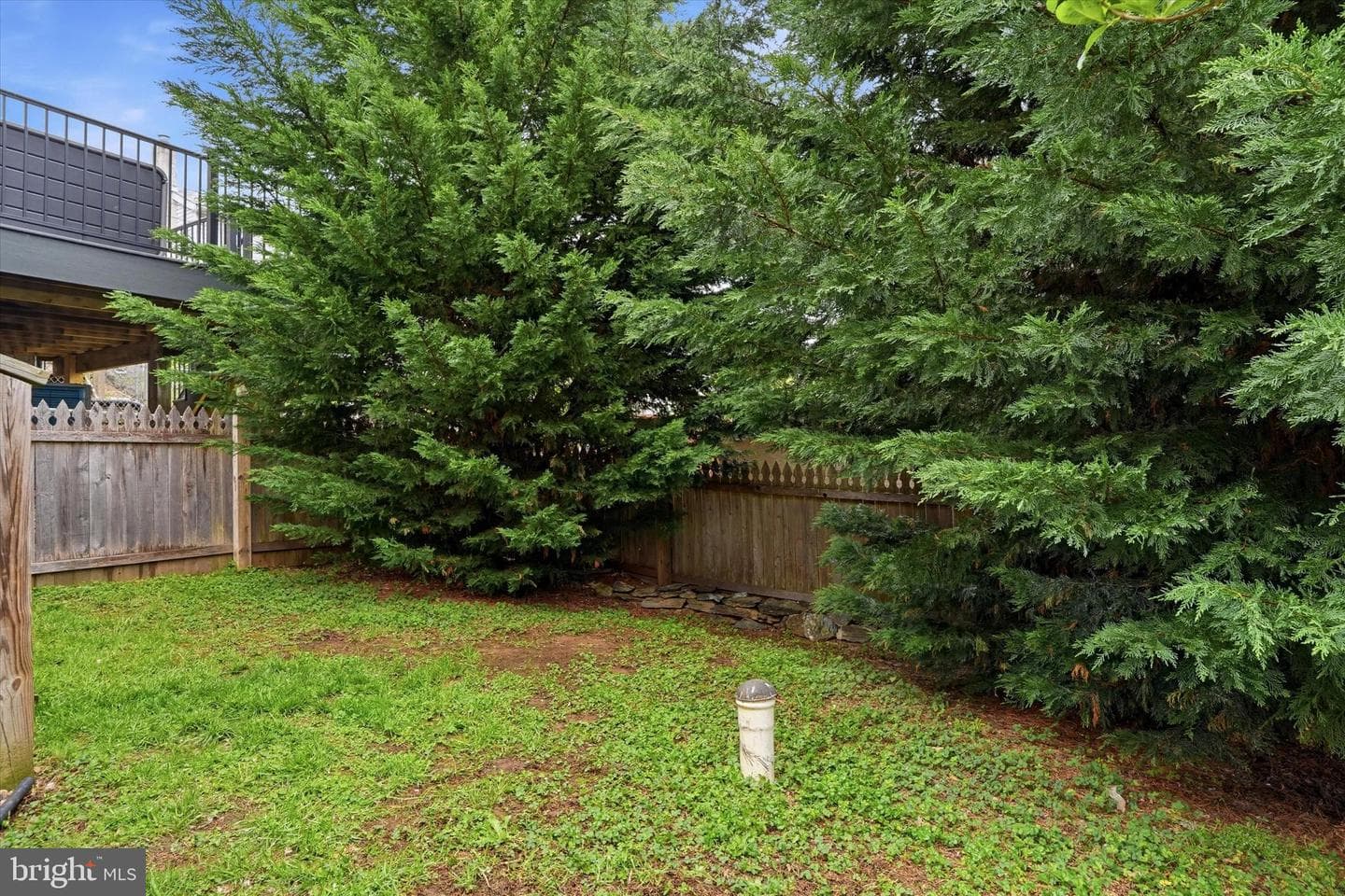 102 Cedar Avenue photo 24