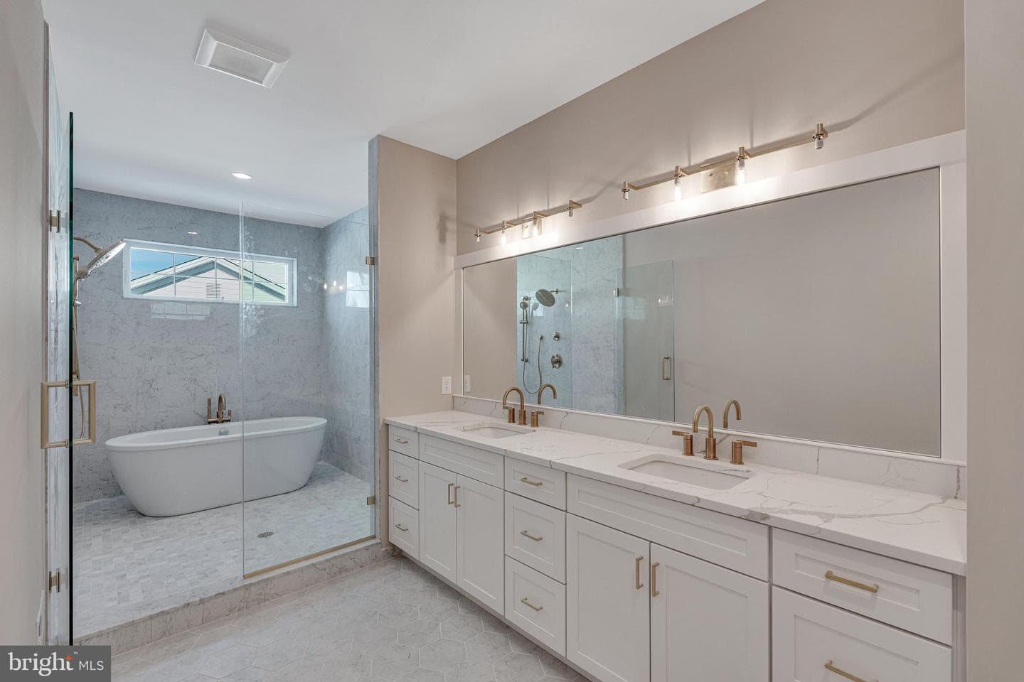 734 Emory Ct. photo 12