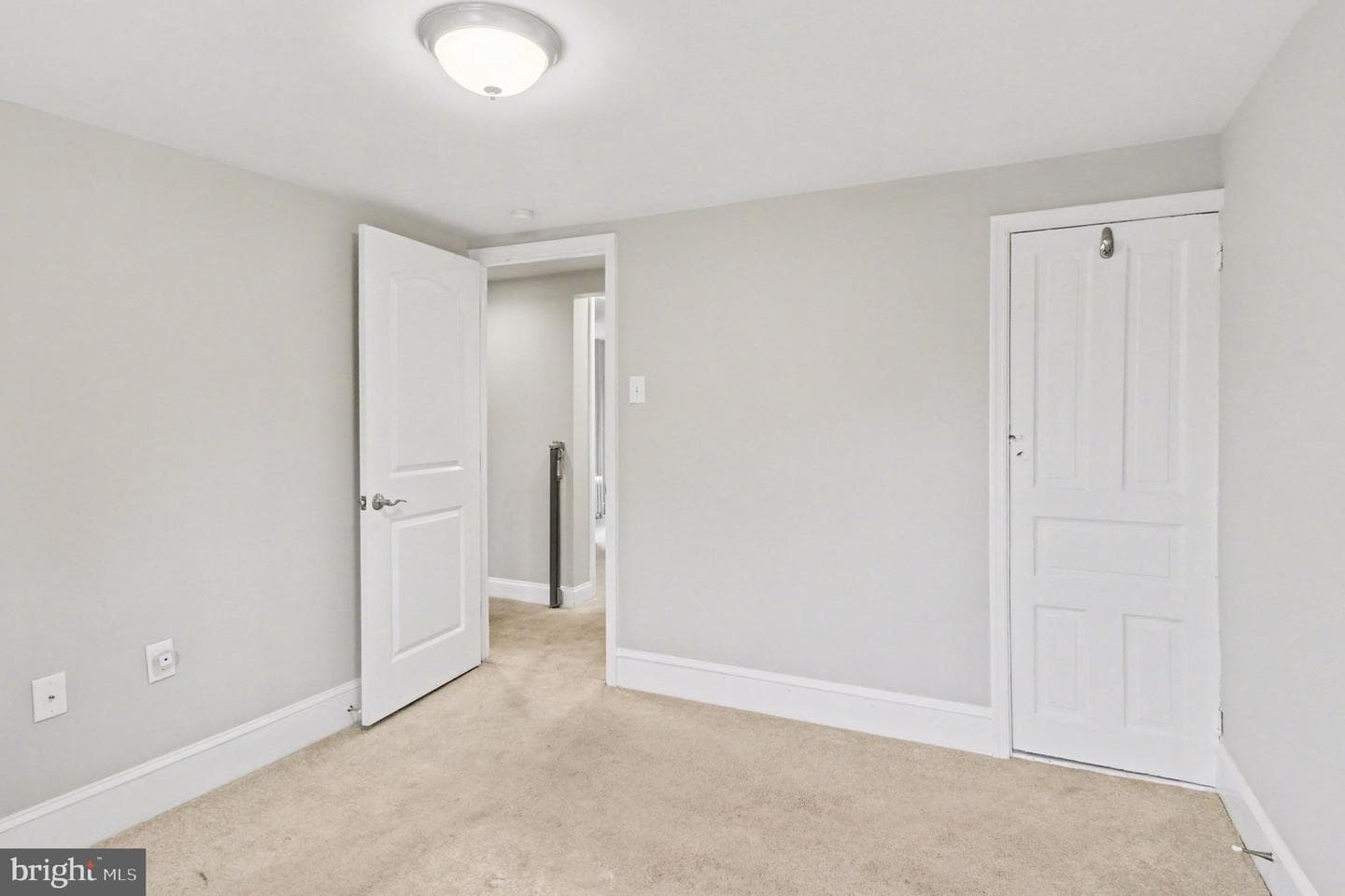 511 East Avenue photo 16