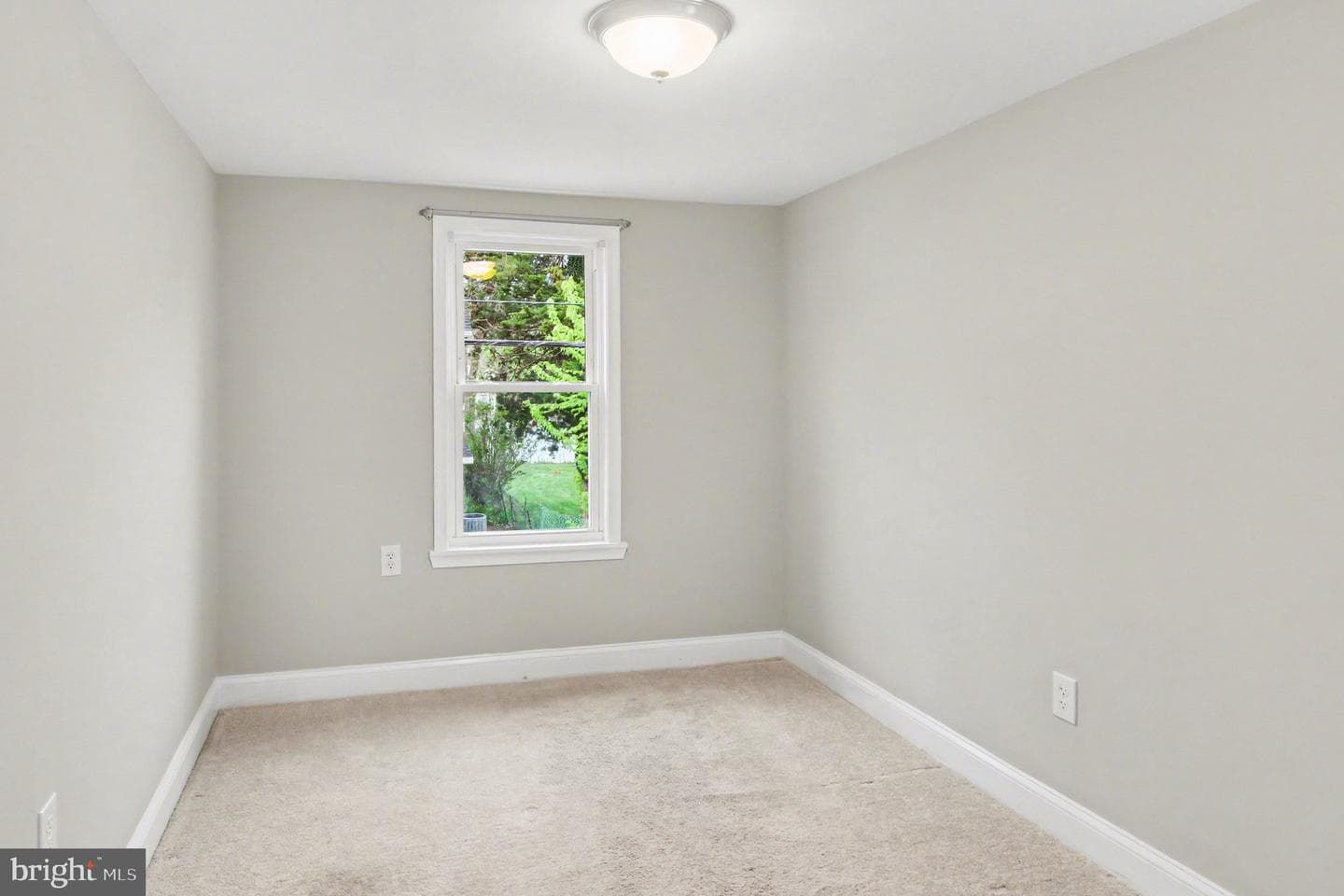 511 East Avenue photo 18
