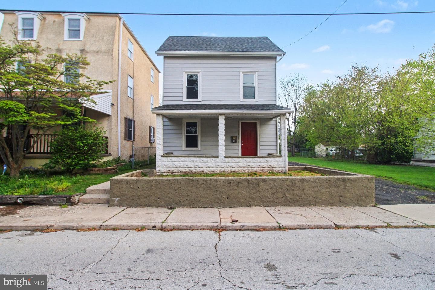 511 East Avenue photo 2