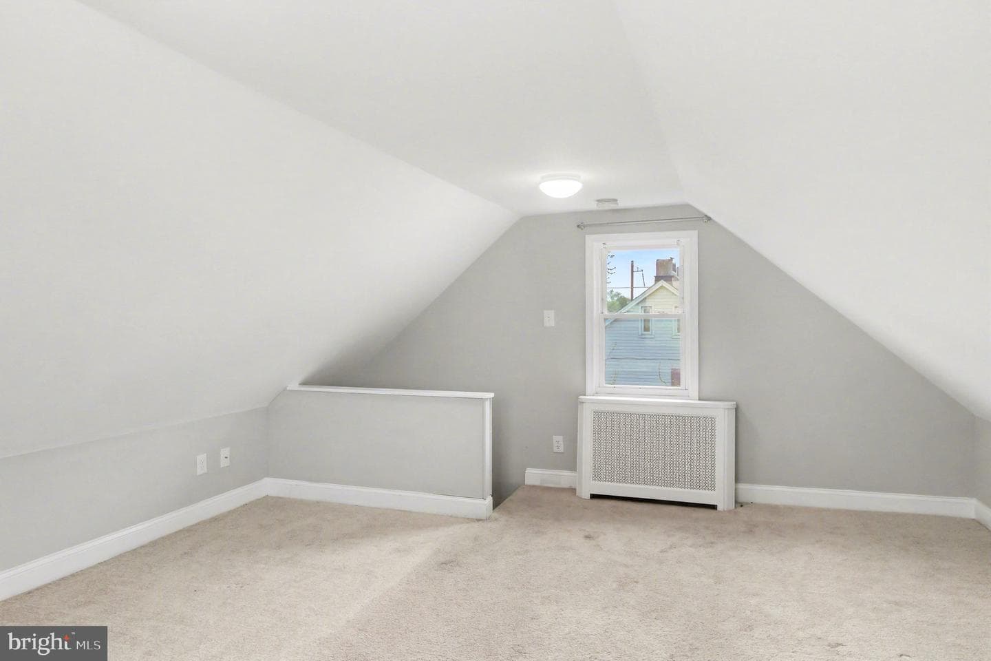511 East Avenue photo 25