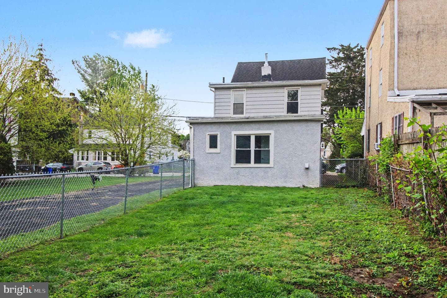 511 East Avenue photo 28