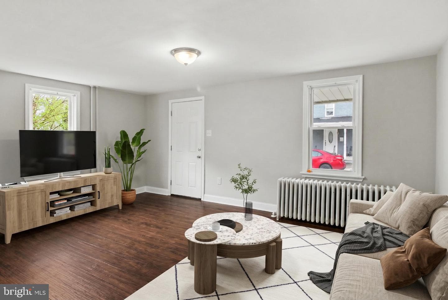 511 East Avenue photo 4
