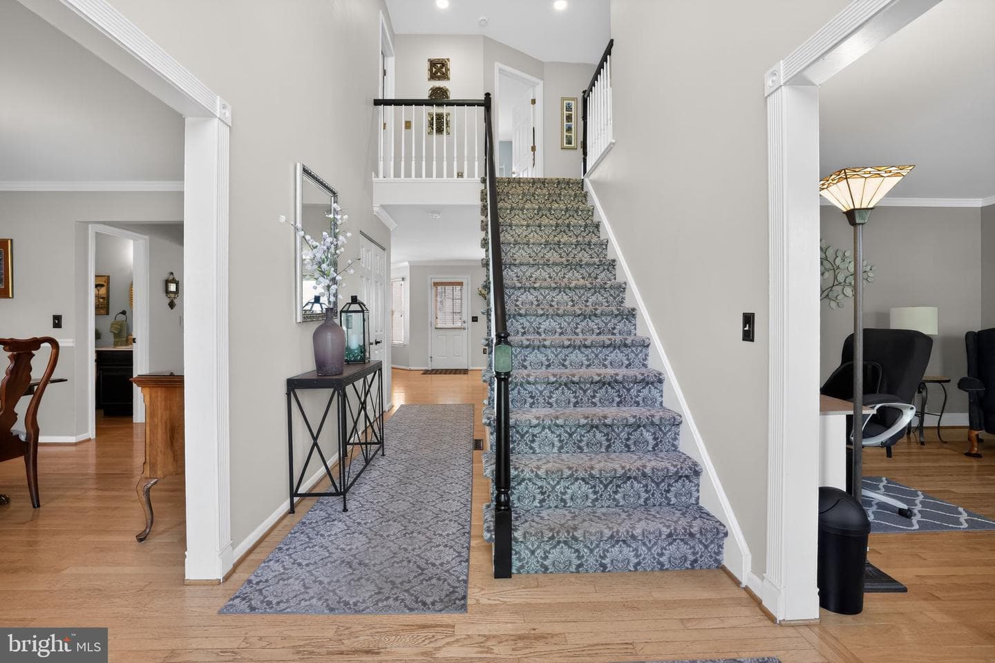 354 Coddington Way photo 2