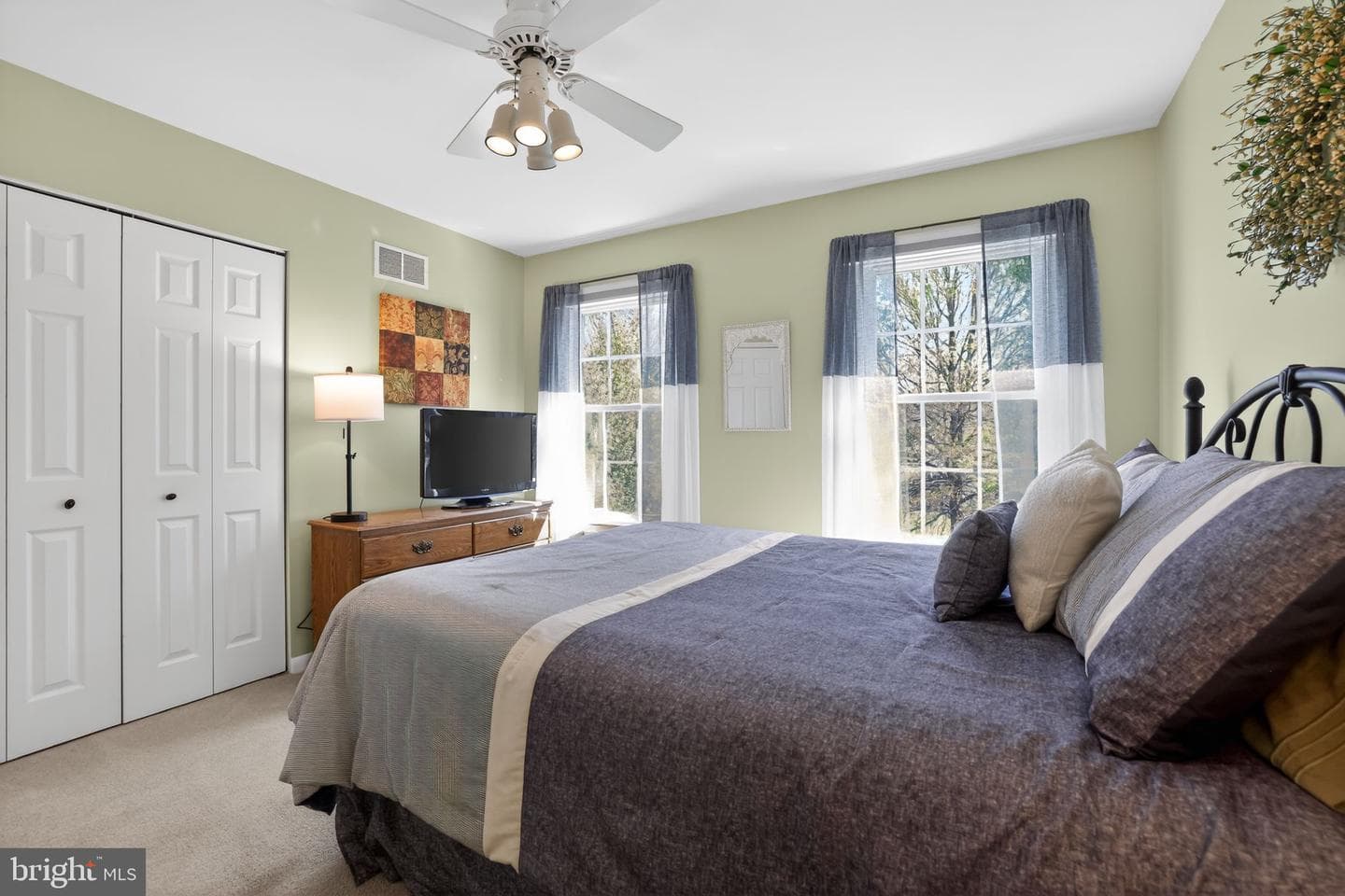 354 Coddington Way photo 21