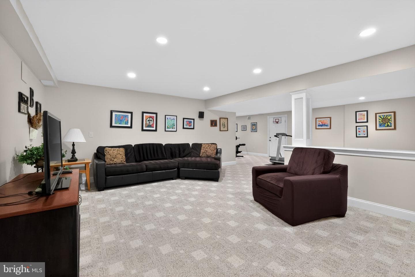 354 Coddington Way photo 27