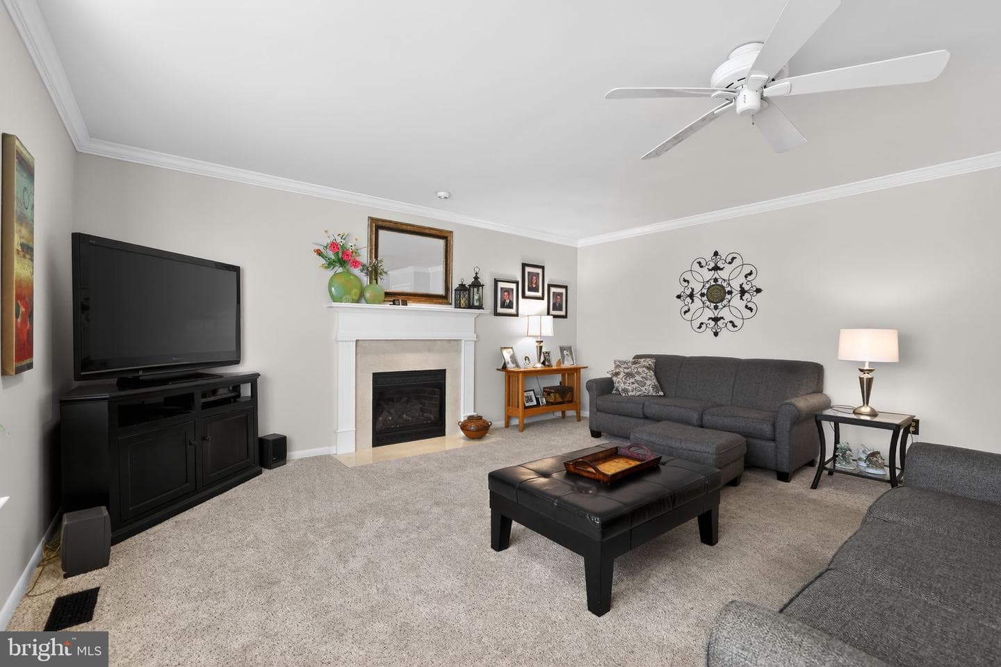354 Coddington Way photo 7