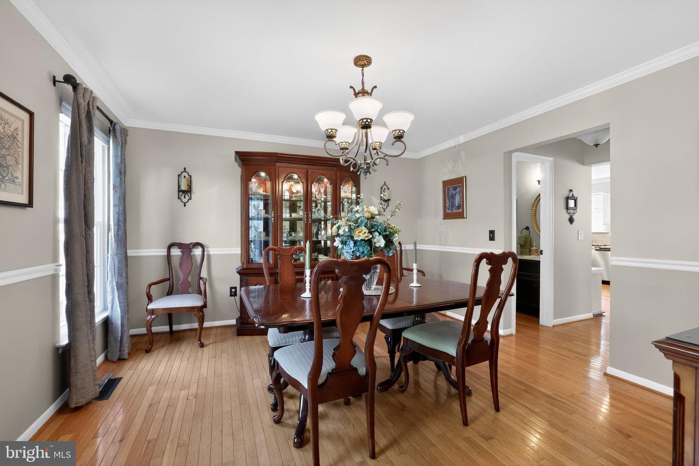 354 Coddington Way photo 8