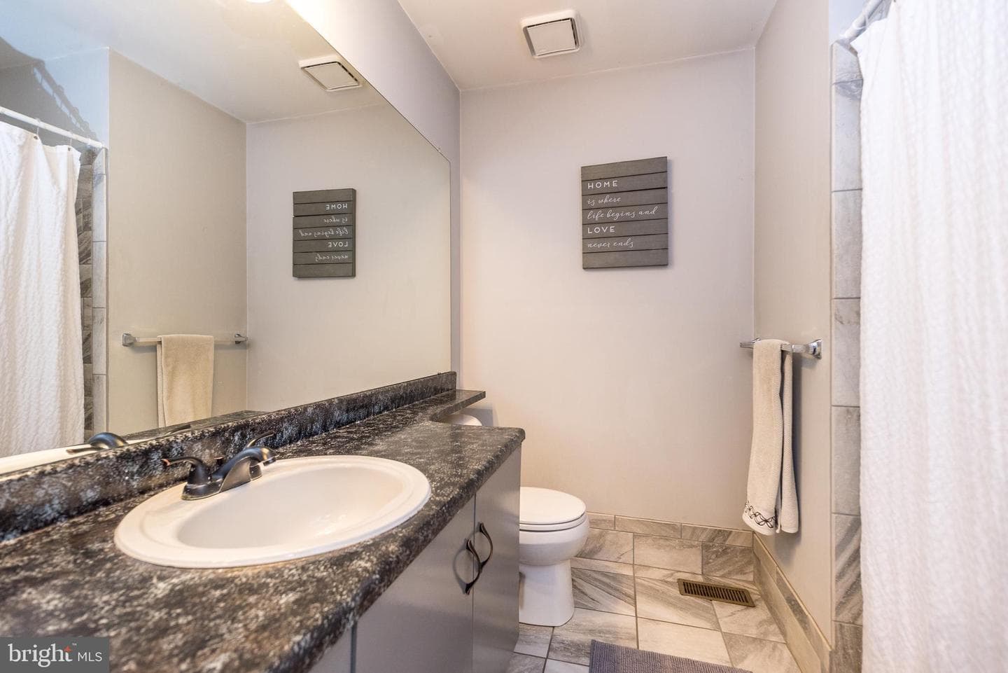 108 Ascot Court photo 42