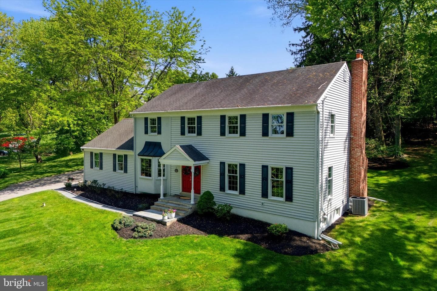 1089 Broadview Road photo 3