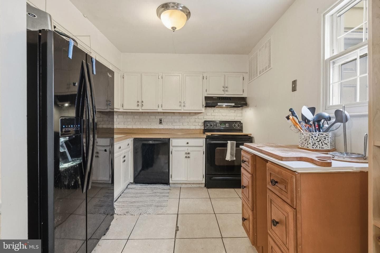 76 Salem Road photo 10
