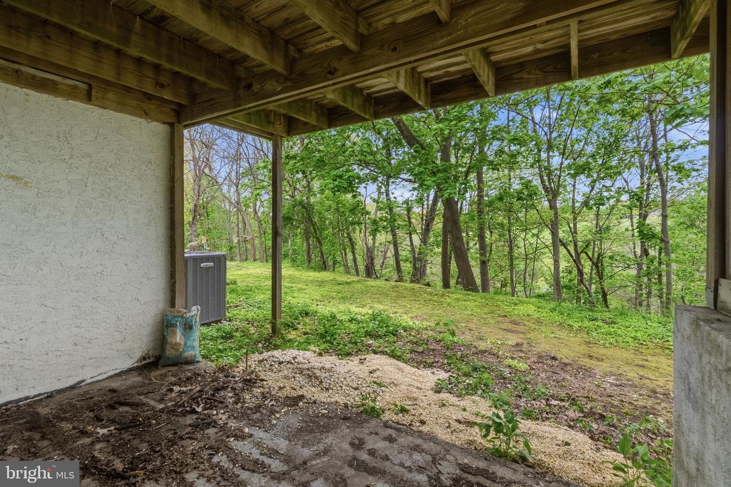 76 Salem Road photo 29